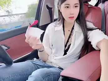 newwell — Stripchat recorded stream screenshot (03 Apr 2026)