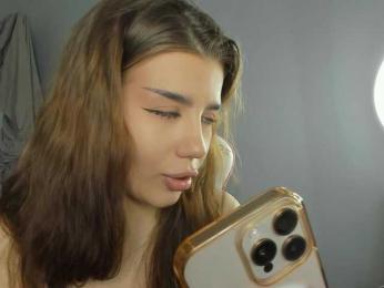 dolly-ll — Bongacams recorded stream image, 01.02.2025 11:20