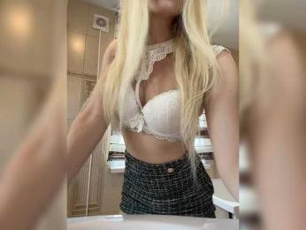 -Riviera- — Bongacams recorded stream screenshot (04 Apr 2026)