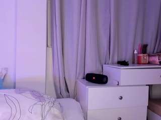 liliimoon — Camsoda recorded stream image, 05.04.2026 05:30