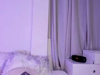 liliimoon — Camsoda recorded stream image, 05.04.2026 05:30
