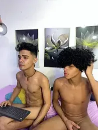 Violet_Dream2 — Stripchat recorded stream image, 05.04.2026 08:10