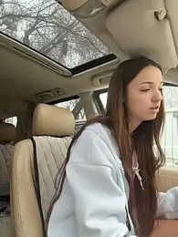 DollyTall — Stripchat recorded stream image, 05.04.2026 06:20