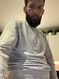 Michel_huge — Stripchat recorded stream image, 06.04.2026 04:00