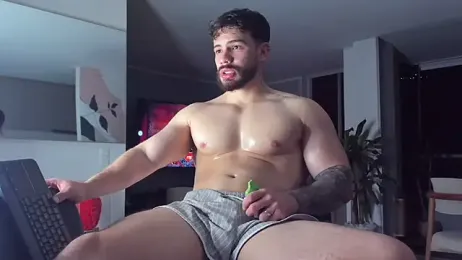 Valenthino_Salvatore — Stripchat recorded stream screenshot (06 Apr 2026)