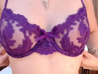 Aliah Manzur — Flirt4free recorded stream screenshot (06 Apr 2026)