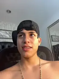 Lander_Cruz — Stripchat recorded stream image, 06.04.2026 20:40