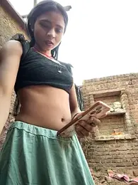 R_Roshni — Stripchat recorded stream image, 07.04.2026 00:50