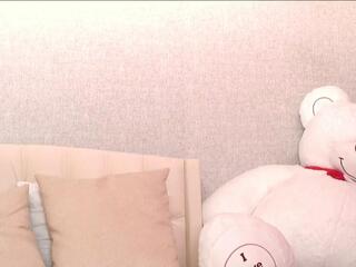 Naomi Bea — Flirt4free recorded stream screenshot (07 Apr 2026)