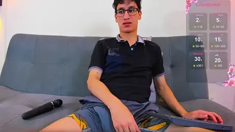 Cum_hunters — Stripchat recorded stream image, 07.04.2026 03:20