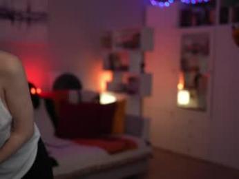 _blackbee_ — Chaturbate recorded stream image, 07.04.2026 09:10