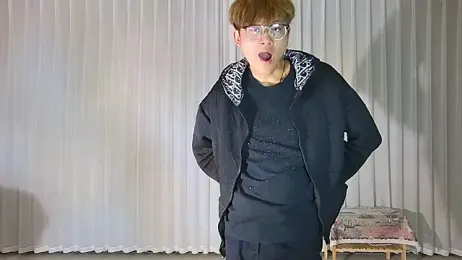 KK-cuteboy — Stripchat recorded stream screenshot (07 Apr 2026)