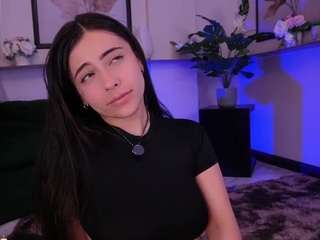 zoe-cruz21 — Camsoda recorded stream screenshot (07 Apr 2026)