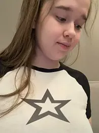 HornyGirlH — Stripchat recorded stream image, 08.04.2026 05:40