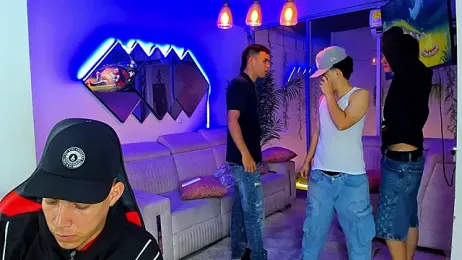 Houseofwarrios — Stripchat recorded stream image, 08.04.2026 05:20