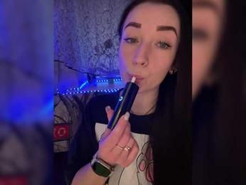 _dashulka_ — Bongacams recorded stream image, 11.04.2026 02:00