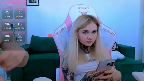 Britney_Lynch — Stripchat recorded stream image, 10.04.2026 19:20