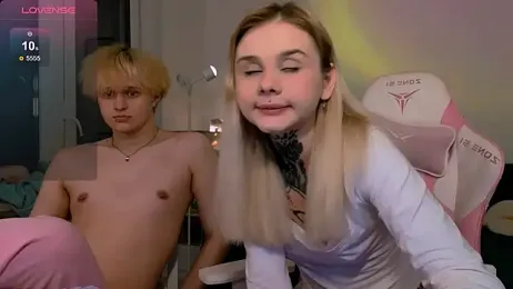 Britney_Lynch — Stripchat recorded stream image, 10.04.2026 19:20