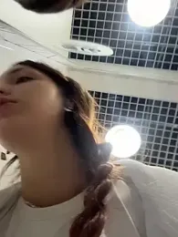 DollyTall — Stripchat recorded stream image, 11.04.2026 07:40