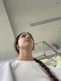 DollyTall — Stripchat recorded stream image, 11.04.2026 07:40