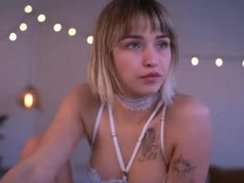 ms_dira — Chaturbate recorded stream image, 11.04.2026 12:00