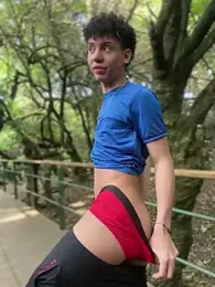 yoursexyjose — Stripchat recorded stream screenshot (11 Apr 2026)