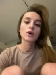 -AngelAri- — Stripchat recorded stream image, 11.04.2026 21:00