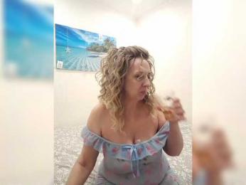mery8poppins — Bongacams recorded stream image, 12.04.2026 06:30
