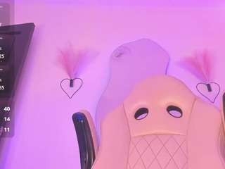 mia-royal — Camsoda recorded stream image, 12.04.2026 11:40