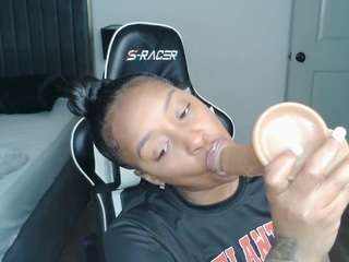 january-rose — Camsoda recorded stream image, 13.04.2026 02:30