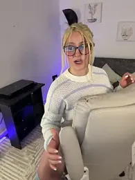 Megan_lu2 — Stripchat recorded stream screenshot (13 Apr 2026)