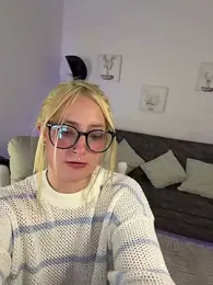 Megan_lu2 — Stripchat recorded stream screenshot (13 Apr 2026)