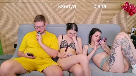 Ksenny — Stripchat recorded stream image, 13.04.2026 05:50