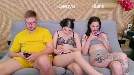 Ksenny — Stripchat recorded stream image, 13.04.2026 05:50