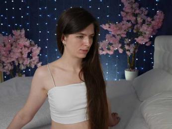 Mirror-Girl — Bongacams recorded stream screenshot (13 Apr 2026)