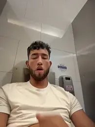 liam_bronw — Stripchat recorded stream image, 13.04.2026 17:40