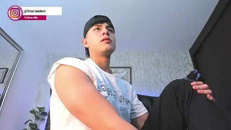 Lander_Cruz — Stripchat recorded stream image, 13.04.2026 20:40