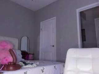 kloewandan — Camsoda recorded stream image, 14.04.2026 02:10