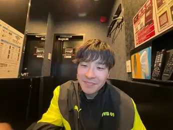 yuuki8910 — Stripchat recorded stream screenshot (14 Apr 2026)