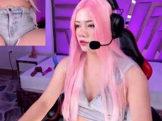lilapop4 — Camsoda recorded stream image, 14.04.2026 13:30