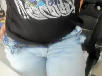 emillybrowm — Chaturbate recorded stream image, 14.04.2026 14:50