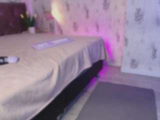emyliesander — Camsoda recorded stream image, 14.04.2026 14:50