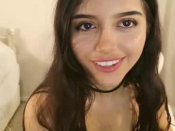 elisparadisex — Chaturbate recorded stream image, 14.04.2026 23:40