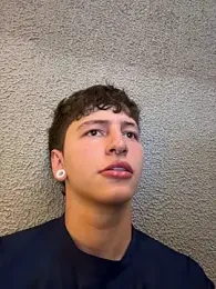 ARON_LUXX — Stripchat recorded stream image, 15.04.2026 16:00