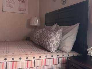 iluvsaffire-bleu — Camsoda recorded stream image, 15.04.2026 20:00