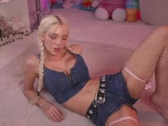 bunnydollstella — Chaturbate recorded stream image, 15.04.2026 23:50