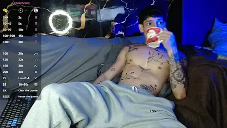 Apolo_Hidalgo01 — Stripchat recorded stream image, 15.04.2026 23:20