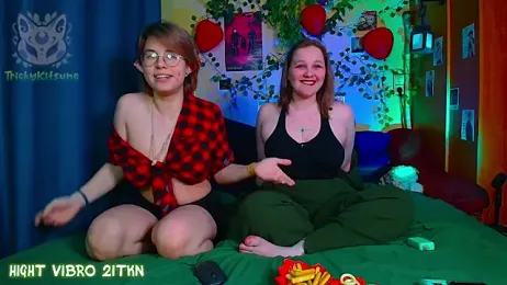 TrickyKitsune — Stripchat recorded stream image, 16.04.2026 15:40