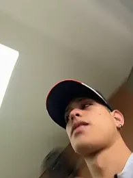 HarryGaze — Stripchat recorded stream image, 17.04.2026 13:10