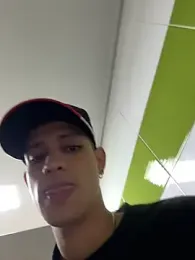 HarryGaze — Stripchat recorded stream image, 17.04.2026 13:10